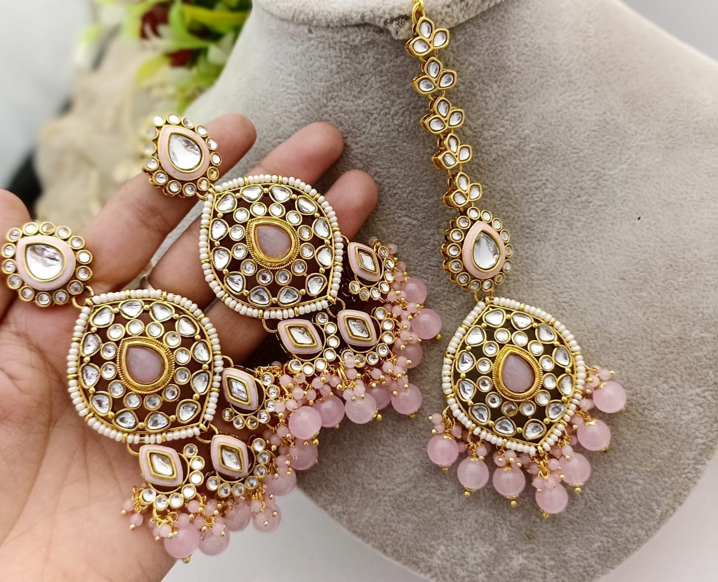 Kundan Tikka-Earrings Sets