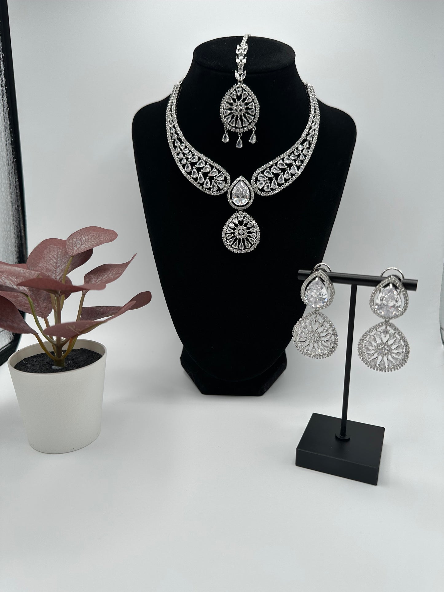 Nooré Sitara- AD sets